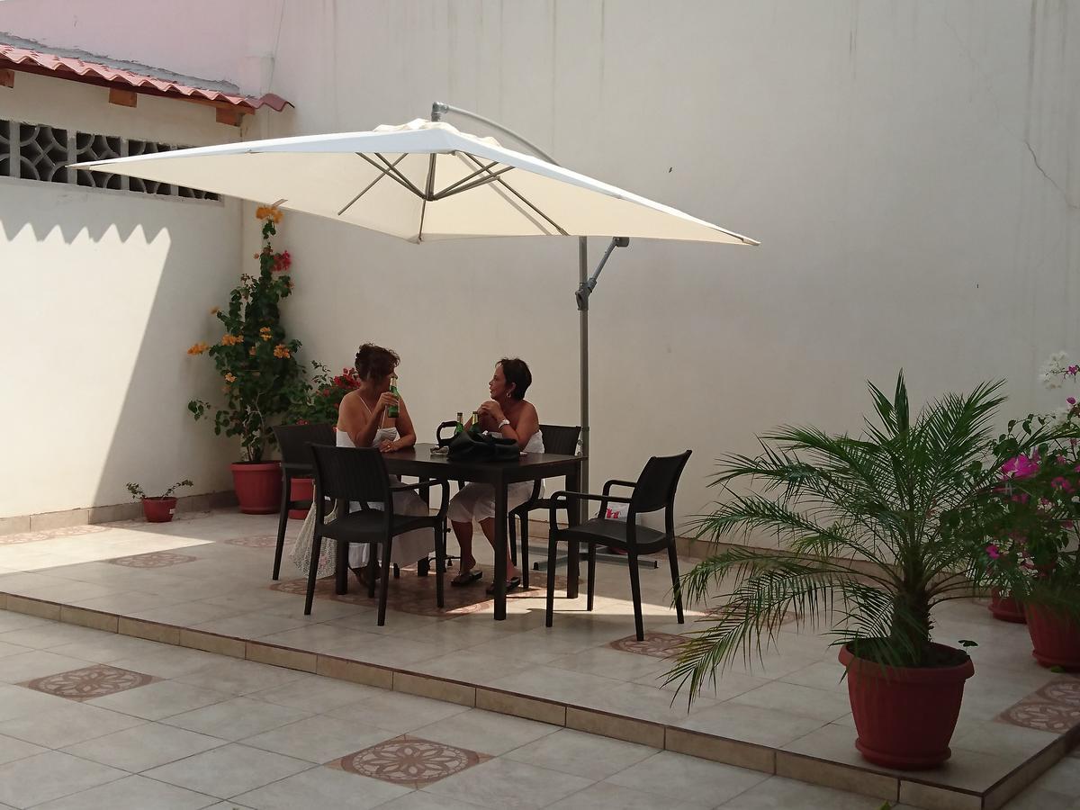 Hotel Las Palmas Esmeraldas Luaran gambar