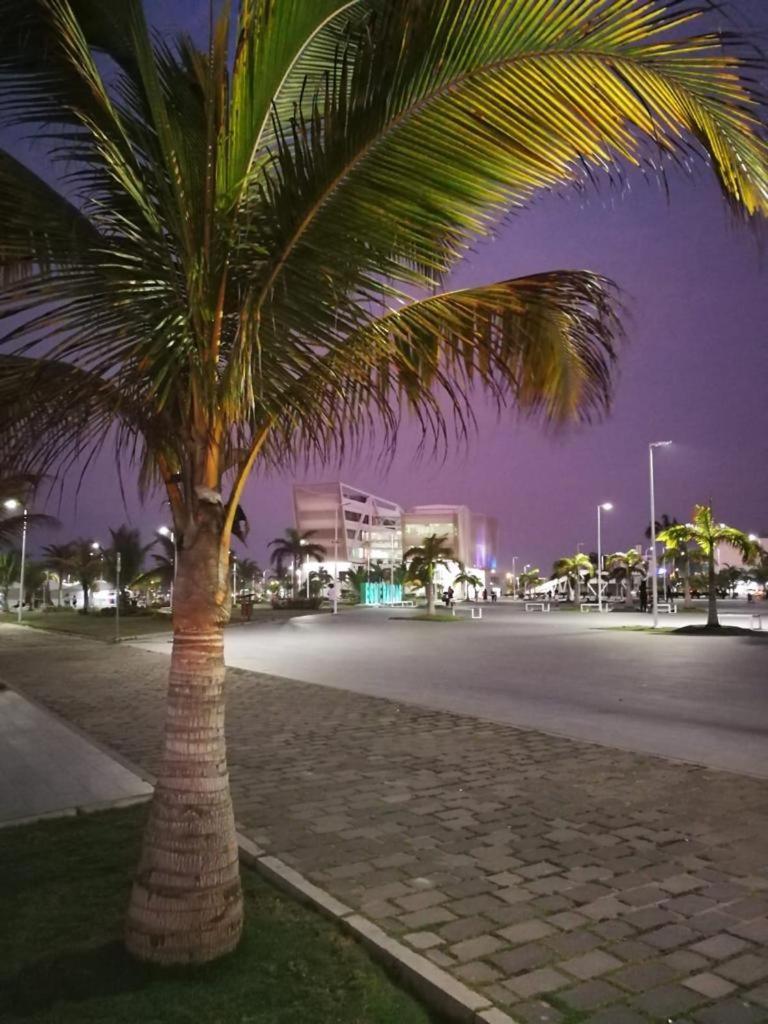 Hotel Las Palmas Esmeraldas Luaran gambar